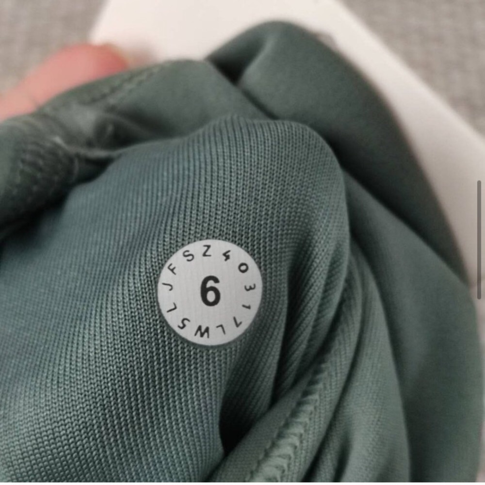 Fake Align Lululemon - Picture 11 of 16